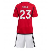 Manchester United Luke Shaw #23 Hjemmedraktsett Barn 2023-24 Kortermet (+ Korte bukser)